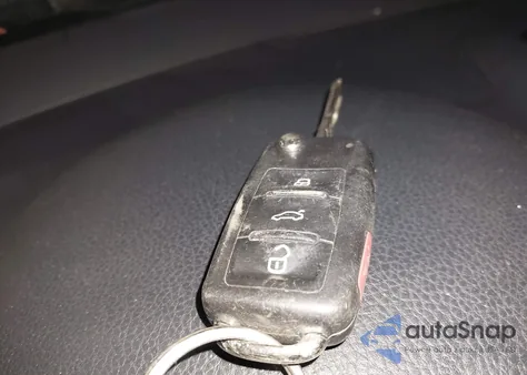 2010 Volkswagen Jetta Limited Edition z USA, uszkodzony, nr VIN 3VWRZ7AJ6AM162658